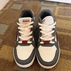 NWOT, Reebok Cream and Gray Athletic Kids Shoes, 5K